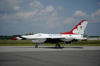 A USAF Thunderbird F-16 fighter jet on the runway at Charleston, South Carolina.