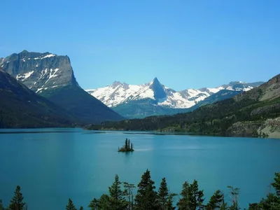 Iconic view of St. Mary Lake and Wild Goose Island in Glacier National Park, Montana