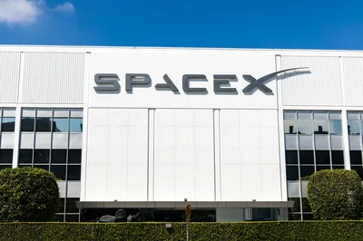 Headquarters of SpaceX in Hawthorne, California